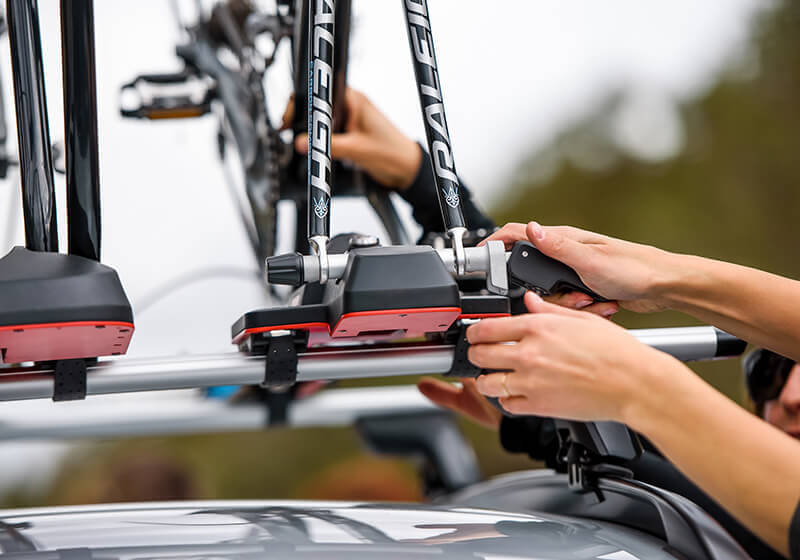 Yakima HighSpeed Silver : porte-vélos de toit à maintien roue avant