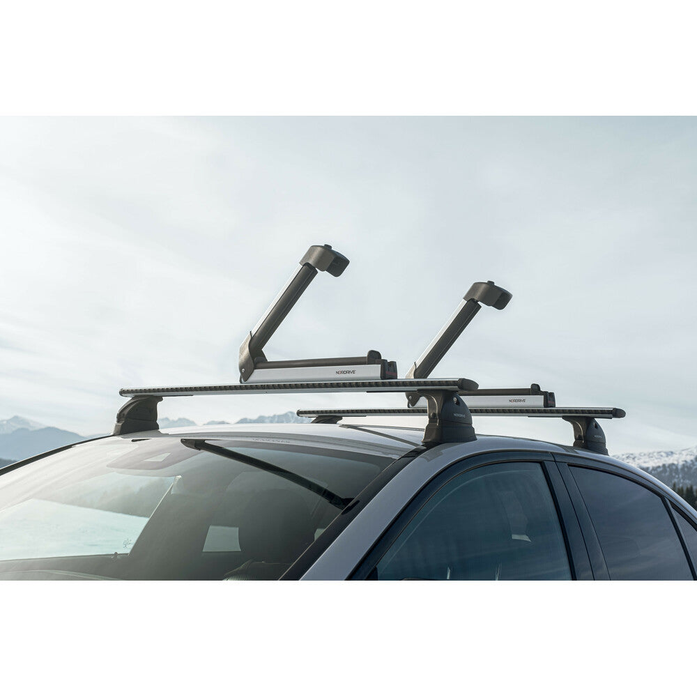 Pack porte skis Nordic King Aluminium et barres de toit Renault Scenic E Tech (A partir de 2023) - Pour rails intégrés - Helio Aluminium